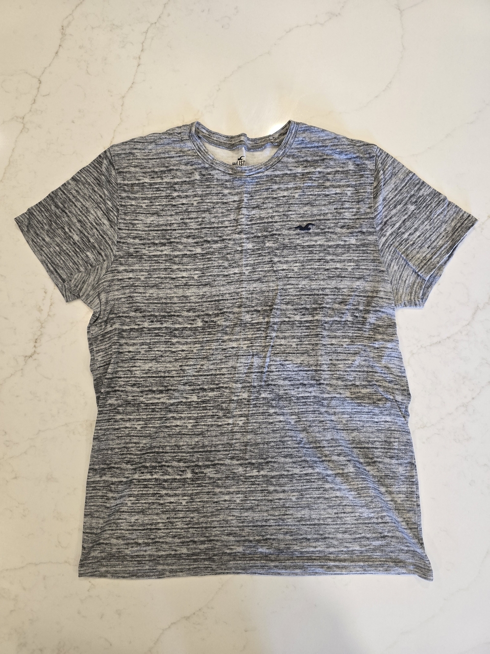 Hollister • Men's Marled Gray Crewneck Tee